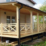 Veranda na chůdách k domu: jak postavit vlastníma rukama